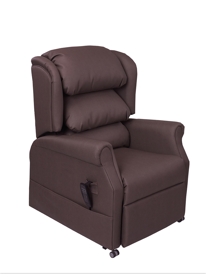 Ambassador Rp Lionfish 3qr Cmyk938 Lr